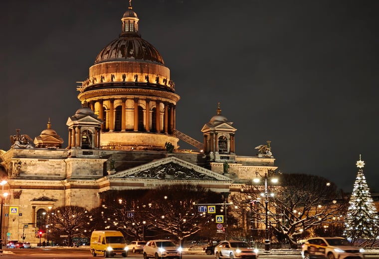 İstanbul Çıkışlı Moskova & St. Petersburg Turu | AJet ile 5 Gece Rusya'nın İki Başkenti